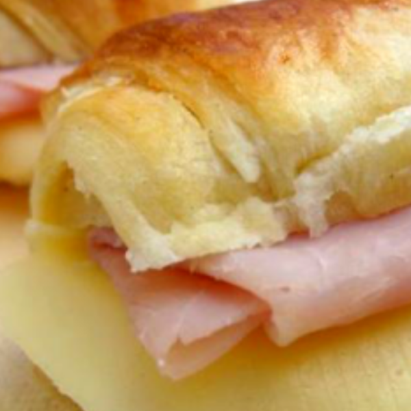 Croissants de mozzarella y jamón